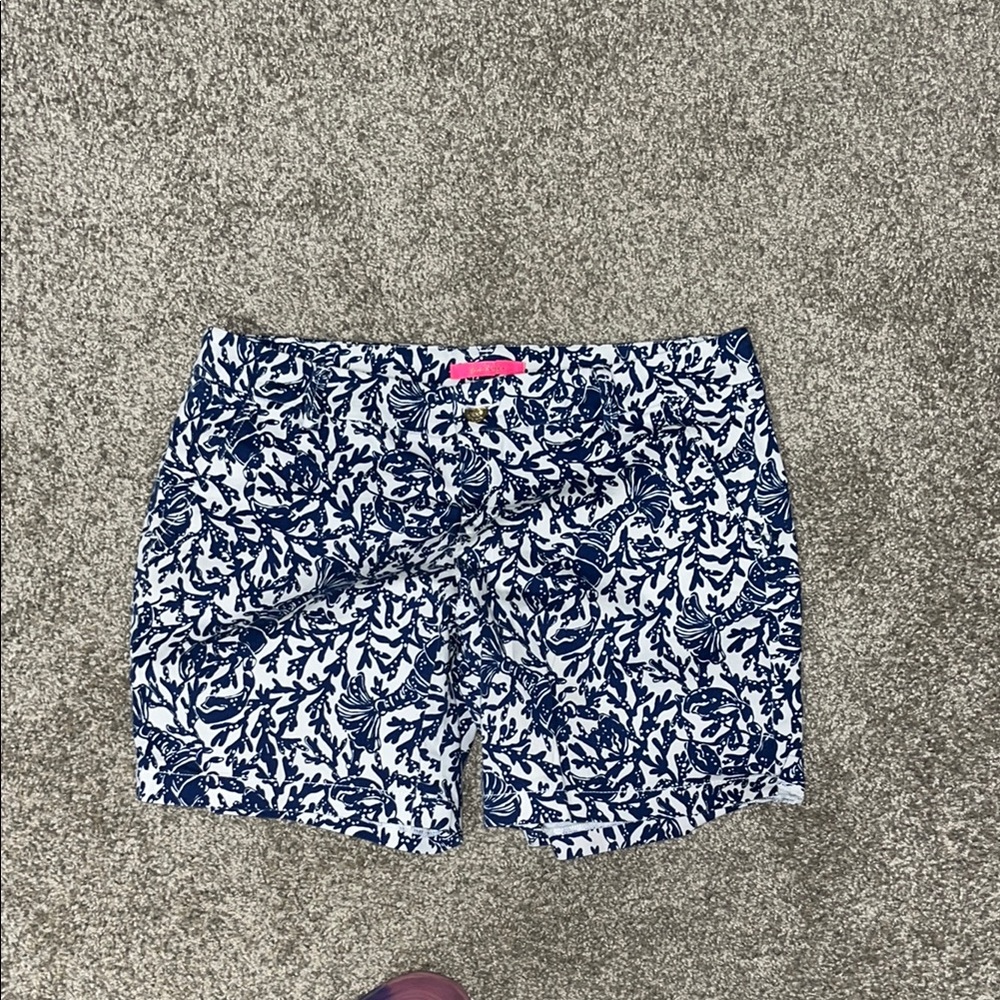 Lilly Pulitzer Blue and White lobster/shrimp Patterned Women's Shorts NWoT